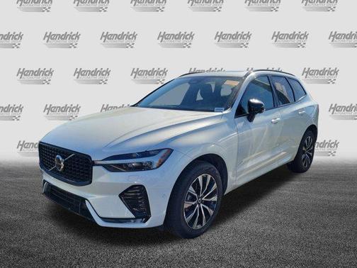2025 Volvo XC60 B5 Plus