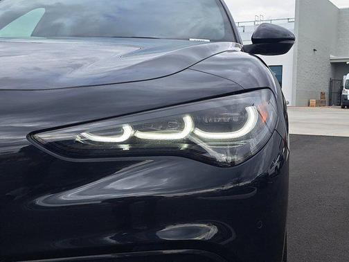 2024 Alfa Romeo Stelvio Ti