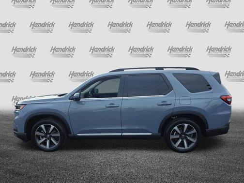 2025 Honda Pilot Touring 8-Passenger