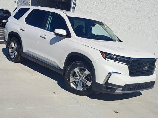 2023 Honda Pilot 2WD EX-L 8 Passenger