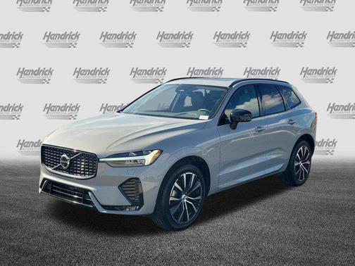 2025 Volvo XC60 B5 Plus