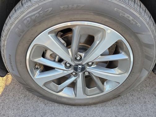 Gravity Grey 2020 Kia Sorento LX