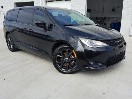 2019 Chrysler Pacifica Touring Plus