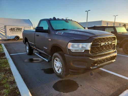 2022 RAM 2500 Tradesman Regular Cab 4x4 8' Box