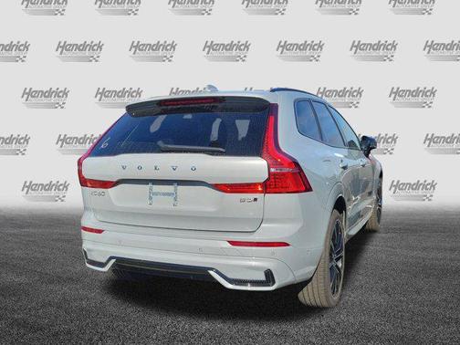 2025 Volvo XC60 B5 Plus