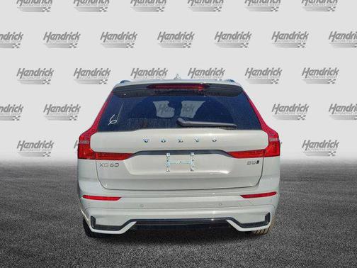 2025 Volvo XC60 B5 Plus