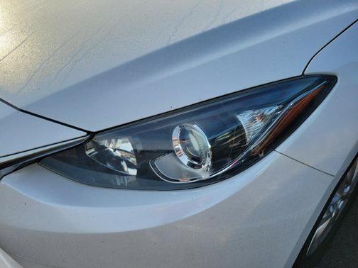 2016 Mazda Mazda3 i Sport