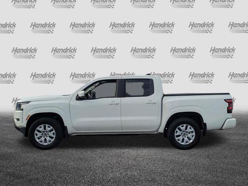 Glacier White 2022 Nissan Frontier SV