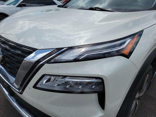 Pearl White Tricoat 2021 Nissan Rogue Platinum
