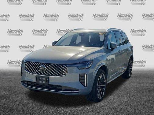 2025 Volvo XC90 B5 Plus 7-Seater