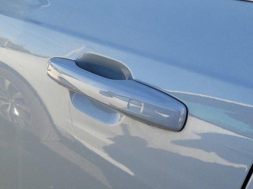 2025 Volvo XC90 B5 Plus 7-Seater