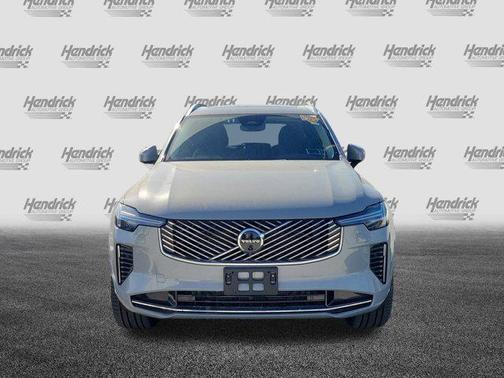 2025 Volvo XC90 B5 Plus 7-Seater