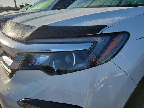 Platinum White Pearl 2022 Honda Pilot 2WD EX-L