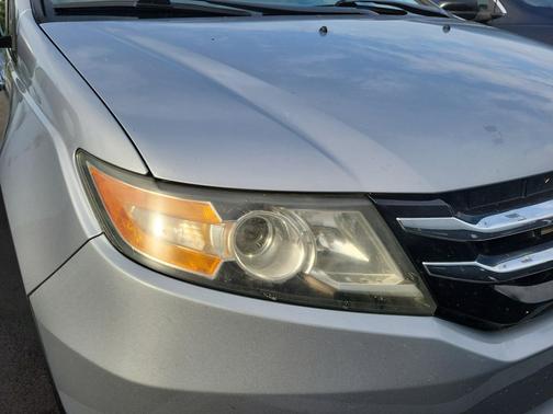 Lunar Silver Metallic 2016 Honda Odyssey EX-L