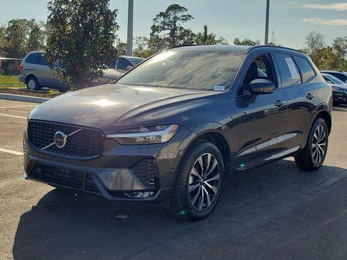 2025 Volvo XC60 B5 Plus