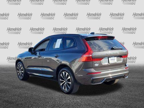 2025 Volvo XC60 B5 Plus