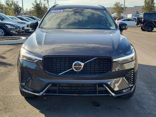 2025 Volvo XC60 B5 Plus
