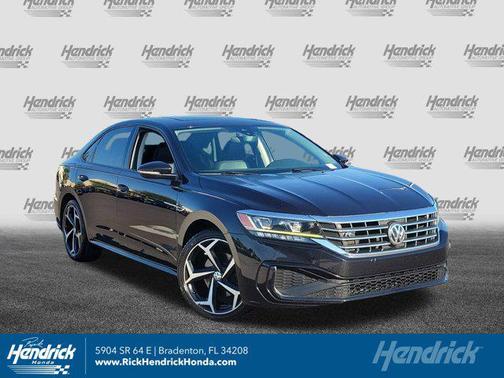 Deep Black Pearl 2020 Volkswagen Passat 2.0T R-Line
