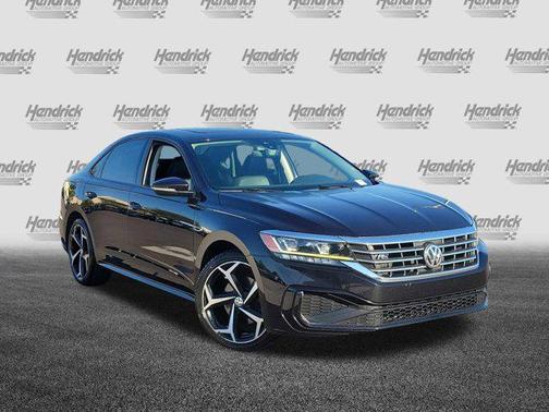 Deep Black Pearl 2020 Volkswagen Passat 2.0T R-Line