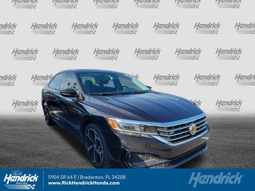 Deep Black Pearl 2020 Volkswagen Passat 2.0T R-Line