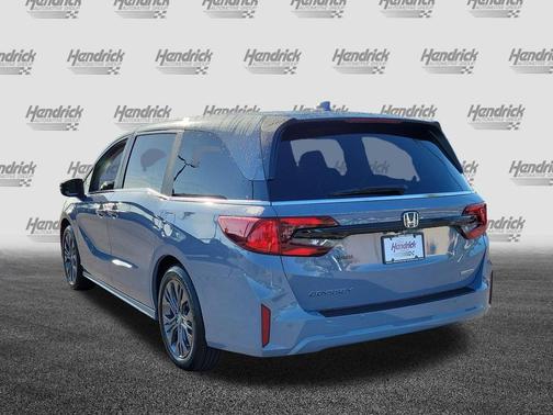 Sonic Gray Pearl 2026 Honda Odyssey Touring