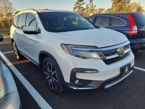 2022 Honda Pilot Touring 8-Passenger