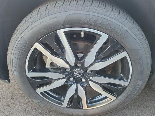 2022 Honda Pilot Touring 8-Passenger