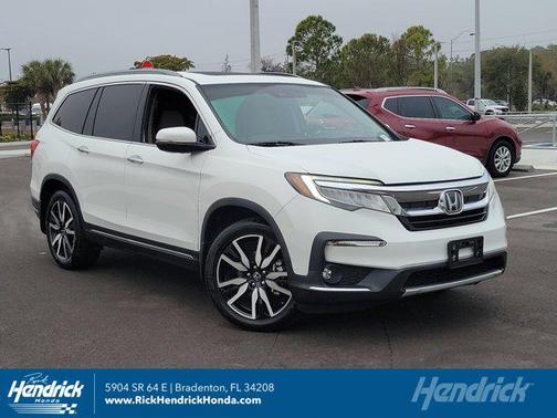 2022 Honda Pilot Touring 8-Passenger