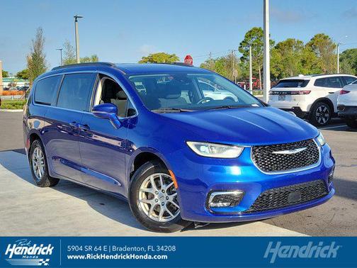 2021 Chrysler Pacifica Touring