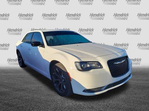 2017 Chrysler 300 Limited