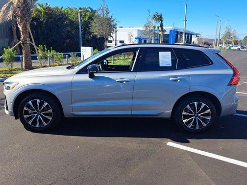 2025 Volvo XC60 B5 Plus