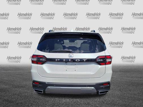 Platinum White Pearl 2026 Honda Pilot EX-L