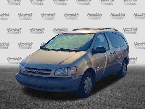 2000 Toyota Sienna LE