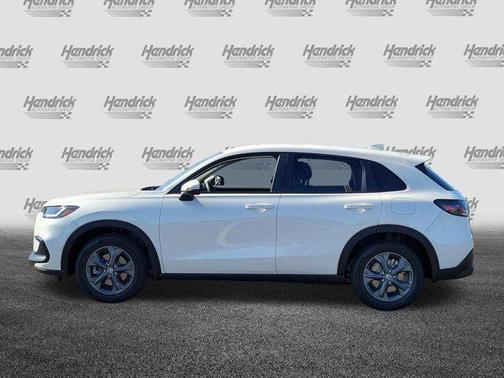 Platinum White Pearl 2026 Honda HR-V LX