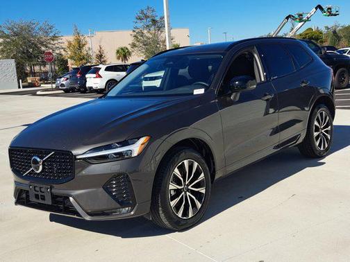 2025 Volvo XC60 B5 Plus