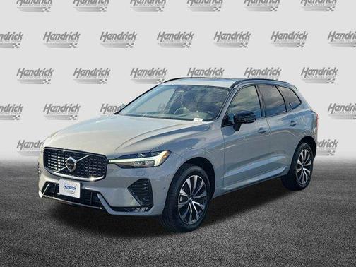 2025 Volvo XC60 B5 Plus