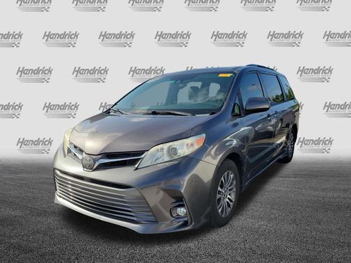 Predawn Gray Mica 2019 Toyota Sienna XLE