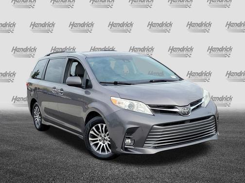 Predawn Gray Mica 2019 Toyota Sienna XLE