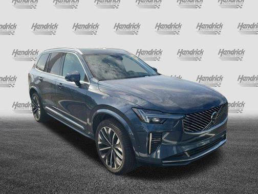 2025 Volvo XC90 B6 Plus 7-Seater