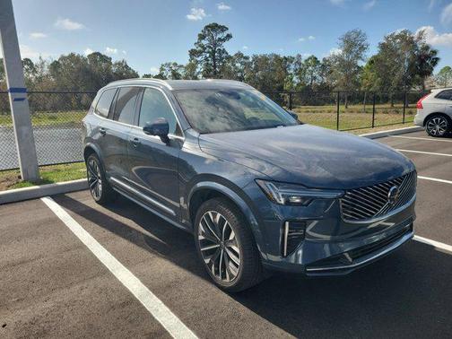 2025 Volvo XC90 B6 Plus 7-Seater