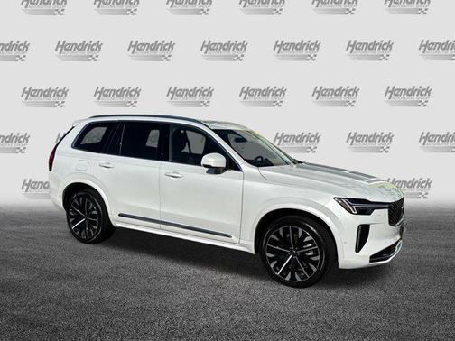 2025 Volvo XC90 B6 Plus 7-Seater