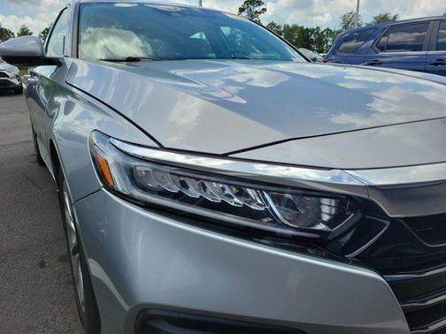 Lunar Silver Metallic 2018 Honda Accord LX