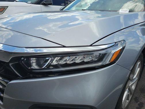 Lunar Silver Metallic 2018 Honda Accord LX