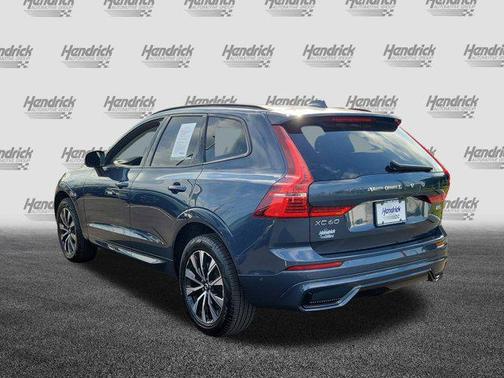 2025 Volvo XC60 B5 Plus