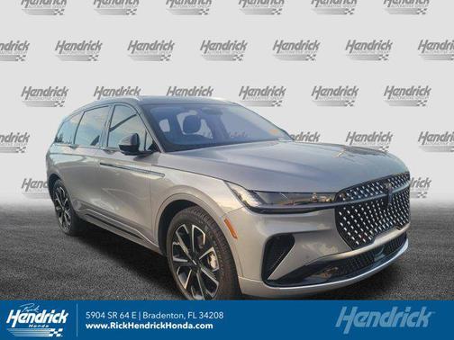 2025 Lincoln Nautilus Reserve