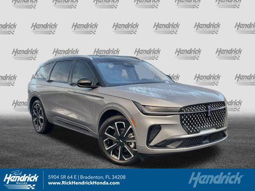 2025 Lincoln Nautilus Reserve