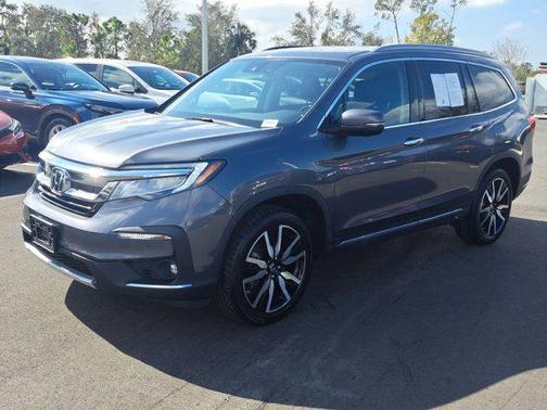 2022 Honda Pilot Touring 8-Passenger