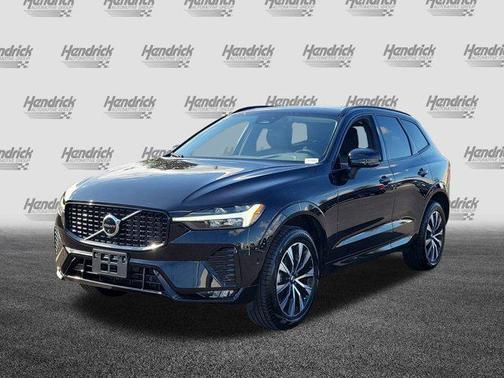 2025 Volvo XC60 B5 Plus