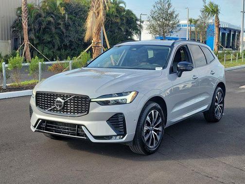 2025 Volvo XC60 B5 Plus