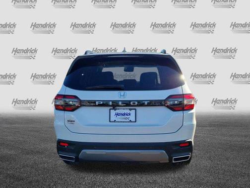 Platinum White Pearl 2026 Honda Pilot EX-L